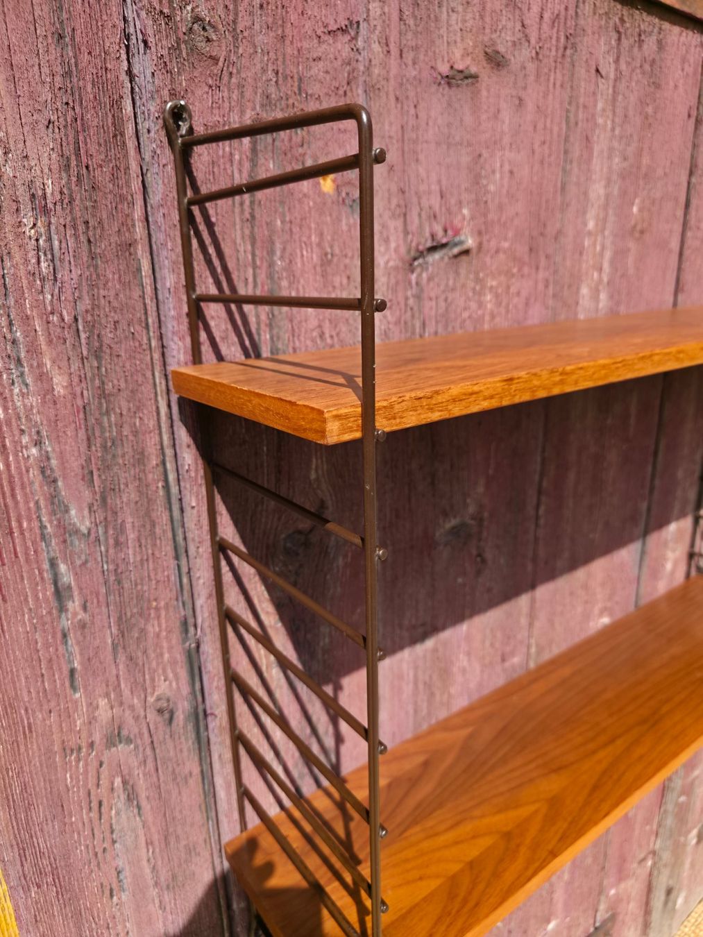 Scaffali: Mid Century String Regal Wandregal Nussbaum – Usato da Haslen AI venduto da Vintagelix 4