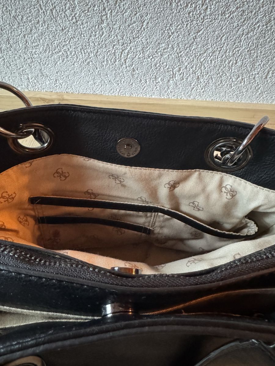 Guess Borse da donna: Guess Tasche – Usato da Brienz BE venduto da Eleri.M 5