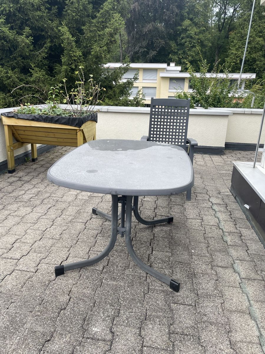 Tables: Gartentisch mit 2 Stühlen – D'occasion à St. Gallen par Alocin09 2