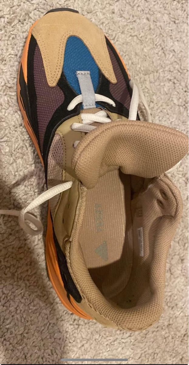 Adidas Scarpe da uomo: Yeezy boost 700 - Adidas – Nuovo (secondo la descrizione) da Villars-sur-Ollon venduto da bab_fy88 1