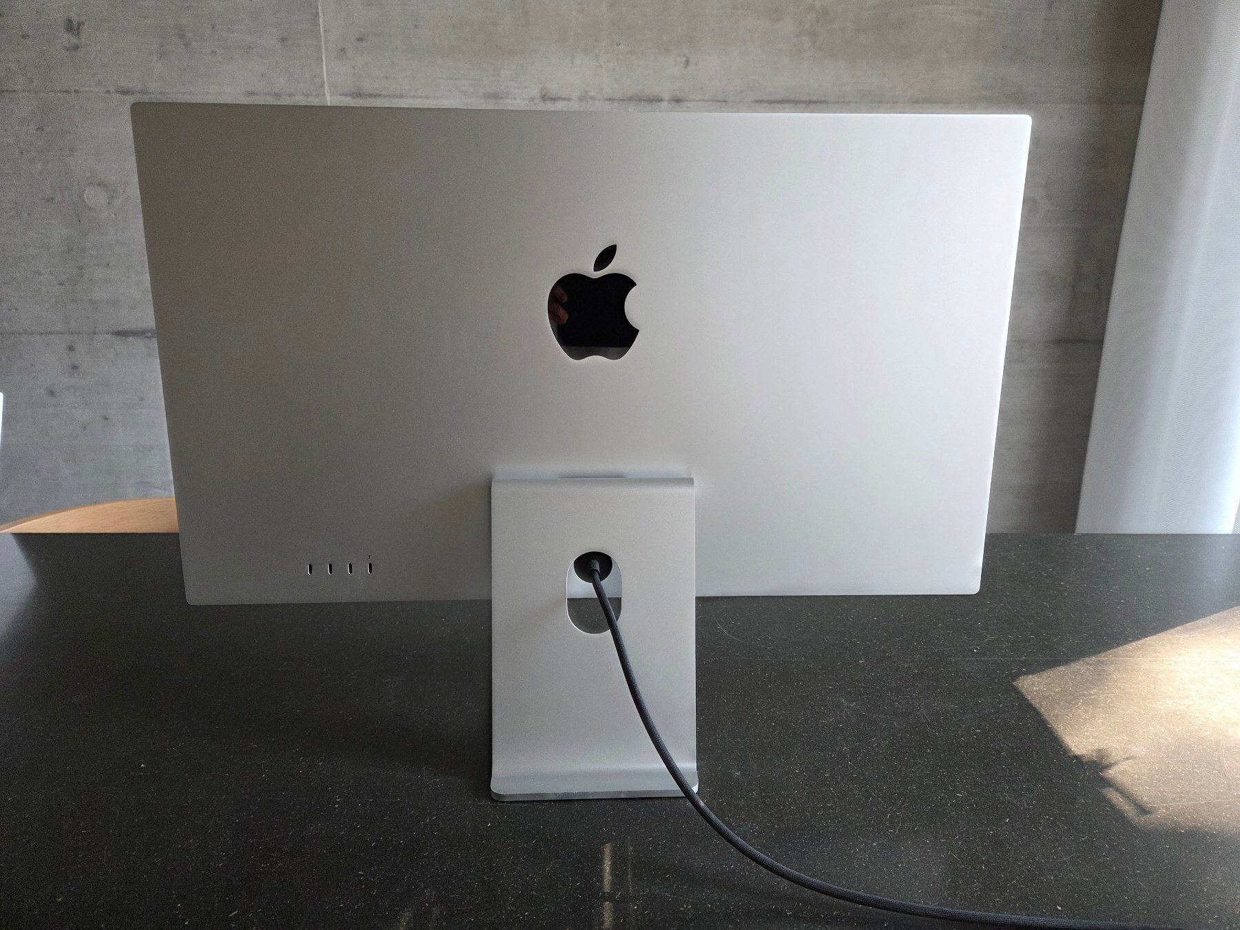 Apple Monitor: Apple Studio Display 27 Zoll, Jahr 2022 – Usato da Zürich venduto da mdo_6fw2 2