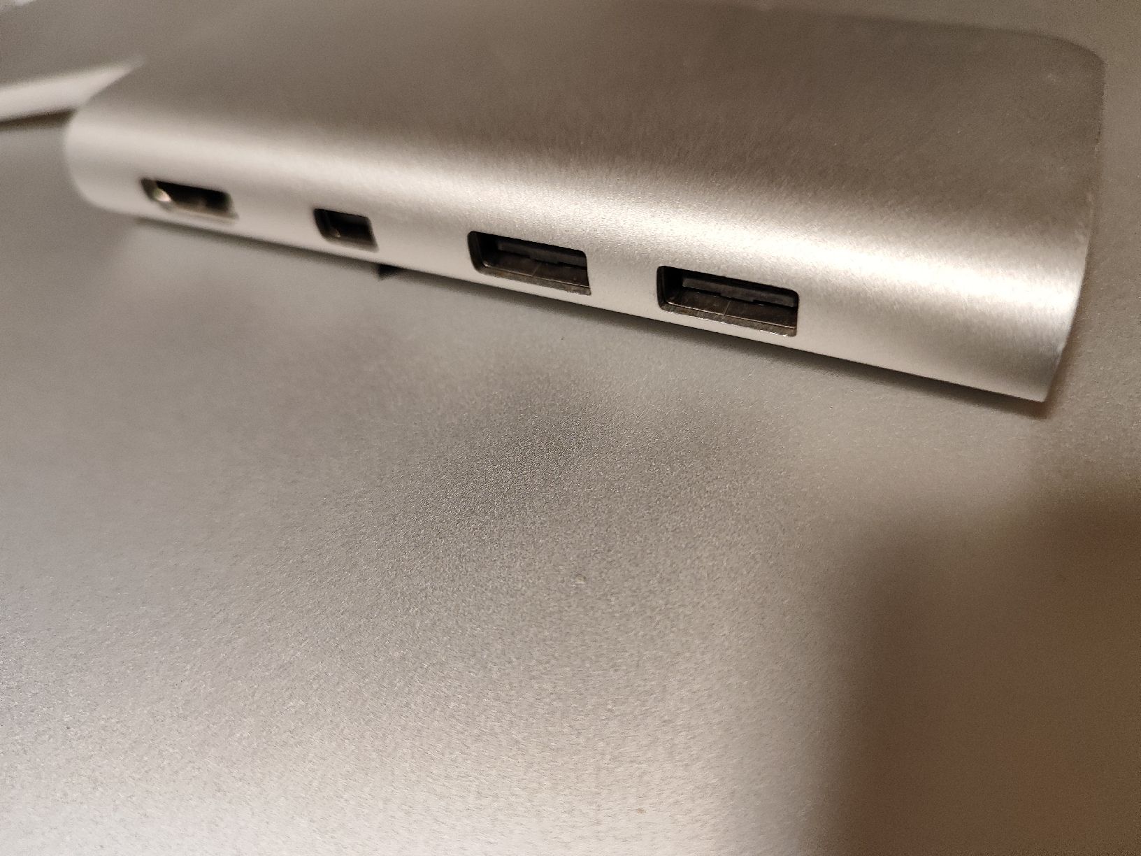 Satechi Unità & Adattatore: USB-C Multiport Adapter Satechi silber gebraucht – Usato da Mülligen venduto da vagos85