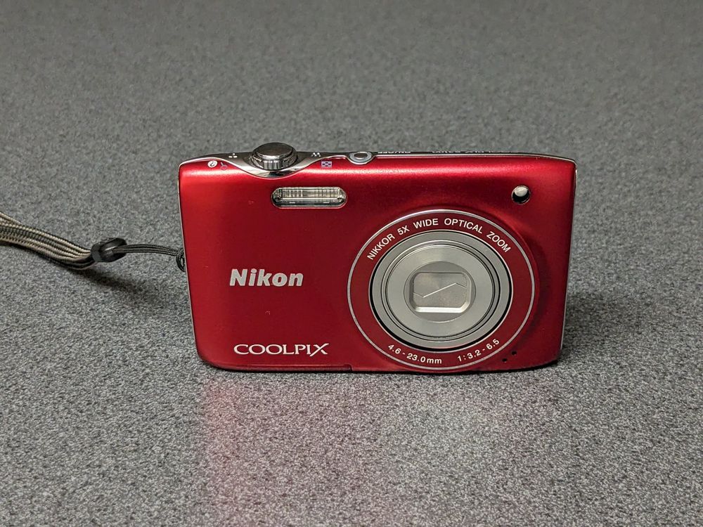 Nouveau Nikon Coolpix AW100, étanche, résistant aux chocs et GPS intégré