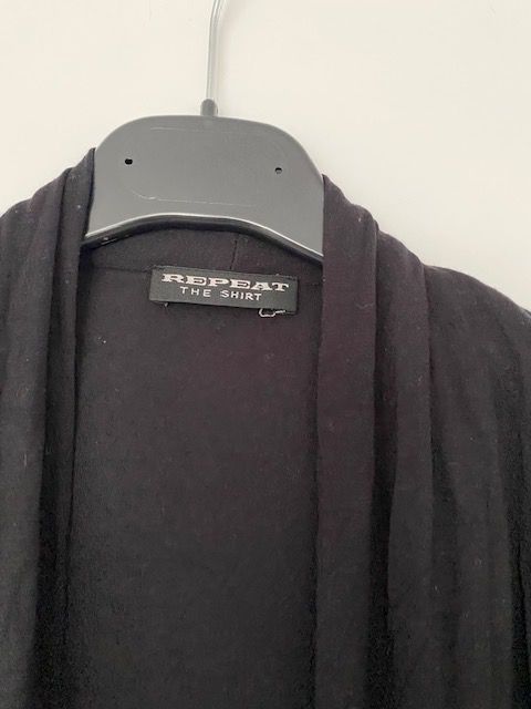T-Shirts: Repeat shirt / dress – Gebraucht aus Dallenwil von ZD2019 2