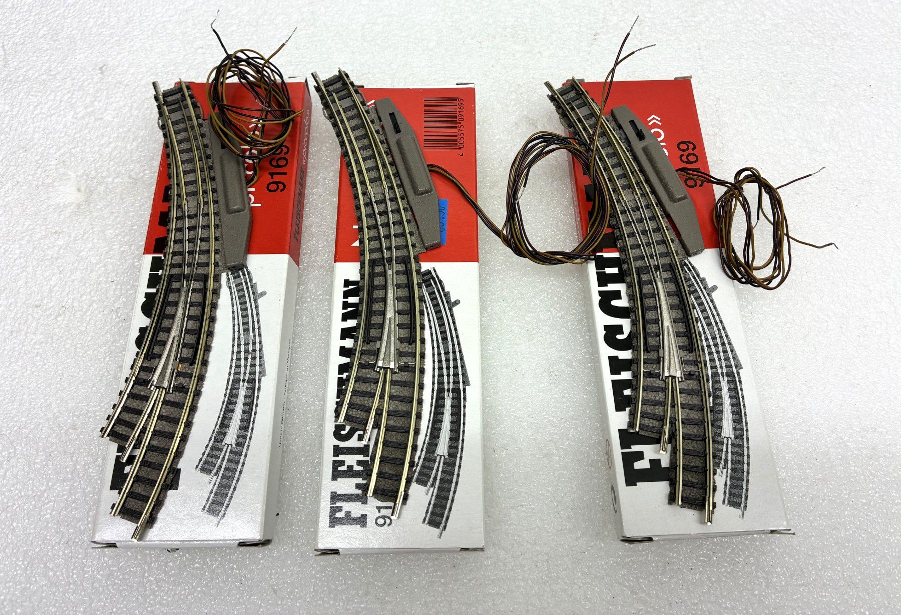 Fleischmann Modelleisenbahnen: Fleischmann 9169 N: elektrische Bogenweiche rechts - geprüft – Gebraucht aus Thun von retoolinoo 2