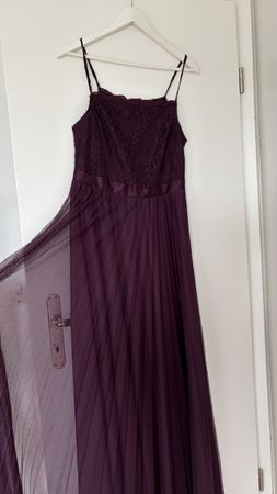 Violettes Abendkleid