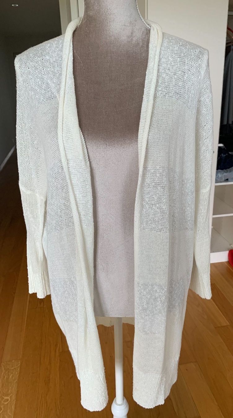 Maddison Giacche: Strickjacke offwhite ❤ – Nuovo (secondo la descrizione) da Kreuzlingen venduto da shopaholicatheart