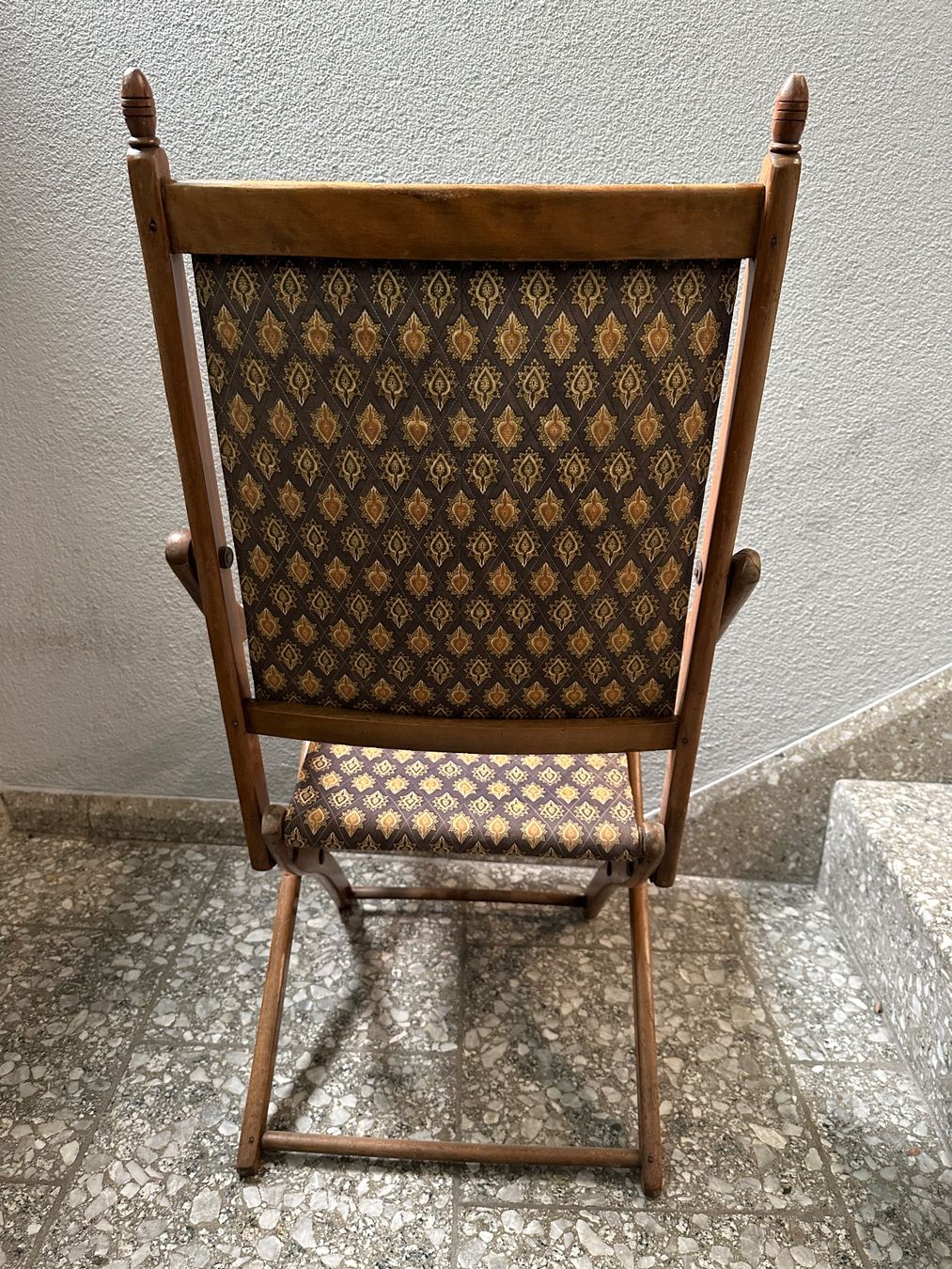 Sedie: 2 antike Holz-Klappstühle mit Stoffbezug – Usato da Zürich venduto da voll-l 1