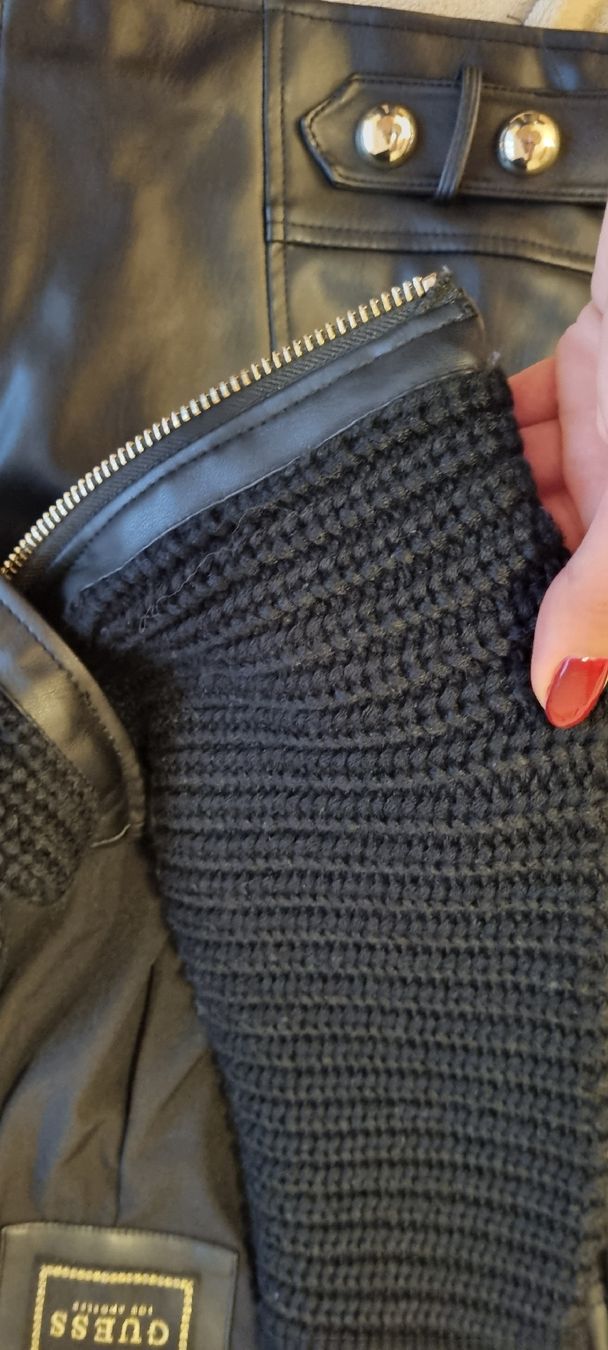 Guess Jacken: Guess Lederjacke Gr. M mit Strickkragen schwarz – Gebraucht aus St Gallen von vir_5kgt 8