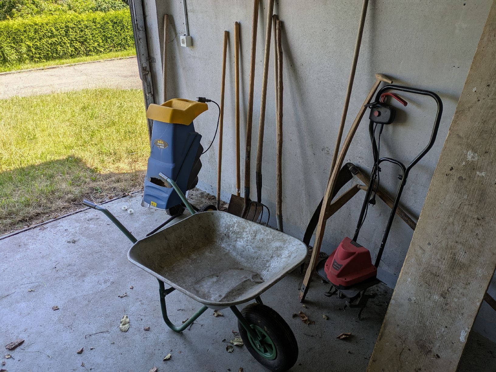 Tous les outils: Diverse Gartengeräte – D'occasion à Oberuzwil par Simpeloder 1
