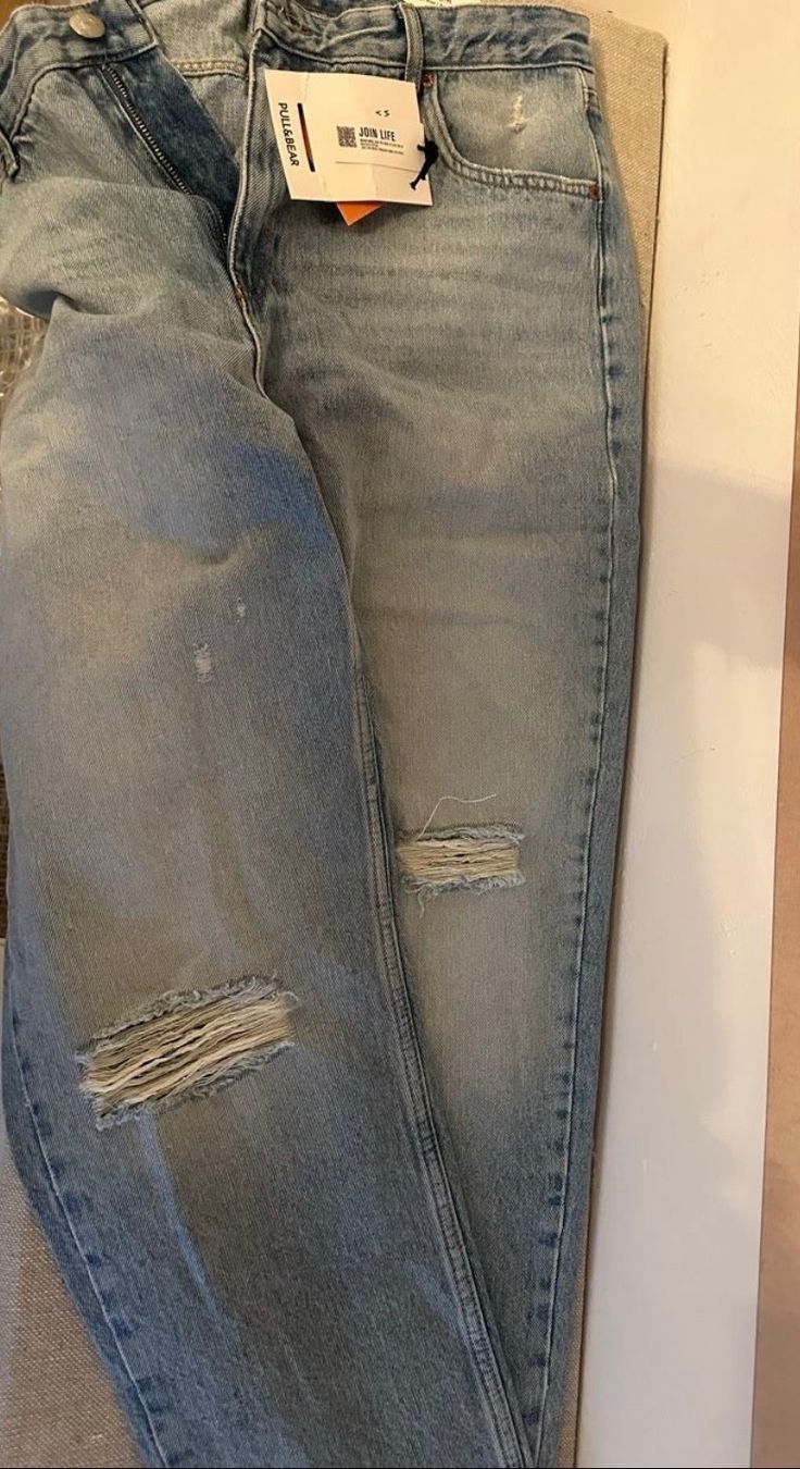 Pull&Bear Jeans: Pull&Bear Mom Jeans, Grösse 46 – Nuovo (secondo la descrizione) da Frauenfeld venduto da heyLani