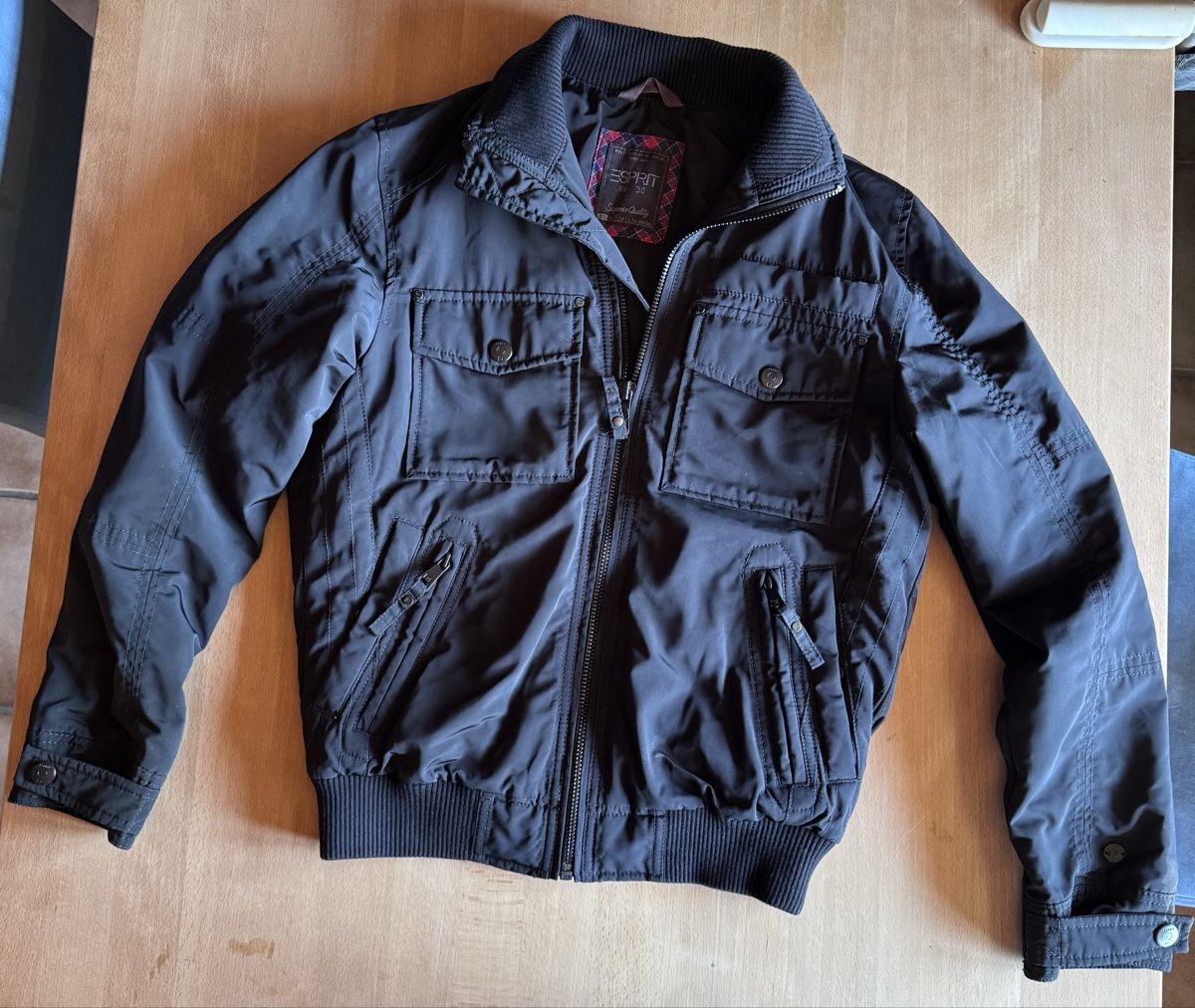 Esprit Jacken: Esprit Herren Übergangsjacke Gr. S Schwarz – Gebraucht aus Kallern von Microair