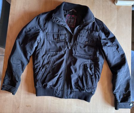 Esprit Herren Übergangsjacke Gr. S Schwarz