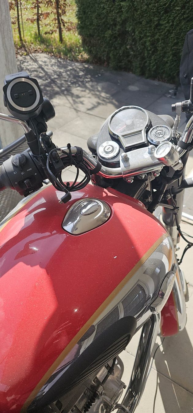 Royal Enfield Strada: Wegen Aufgabe des 2 Radfahren – Usato da Felsberg venduto da Condor350 3