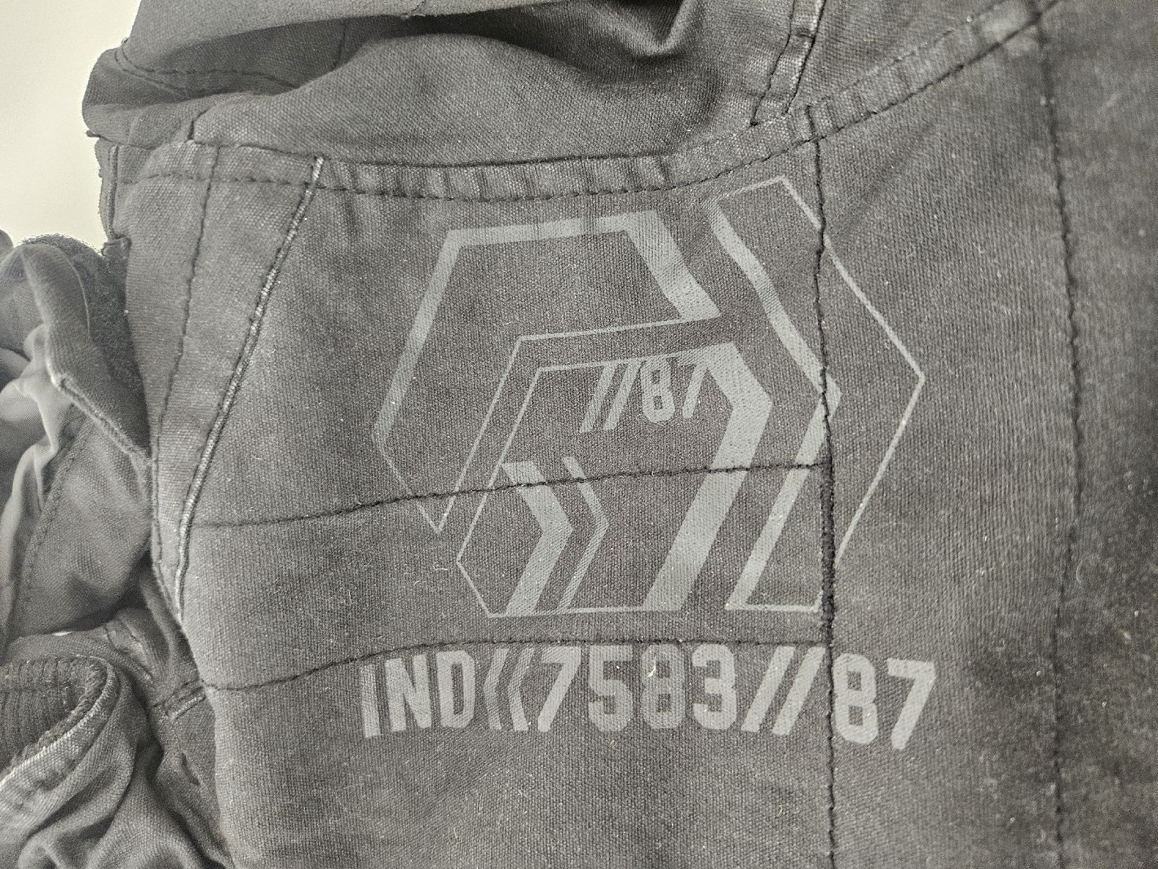 H&M Jacken & Mäntel: Jacke – Gebraucht aus Ostermundigen von Msmash 4
