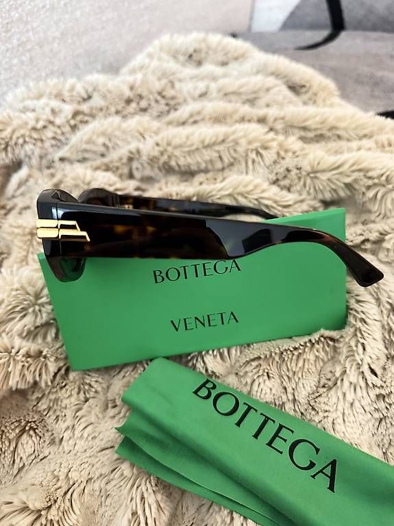 Bottega Veneta Brillen & Gläser: BOTTEGA VENETA Sonnenbrille – Neu (gemäss Beschreibung) aus Zürich von lenavane 2