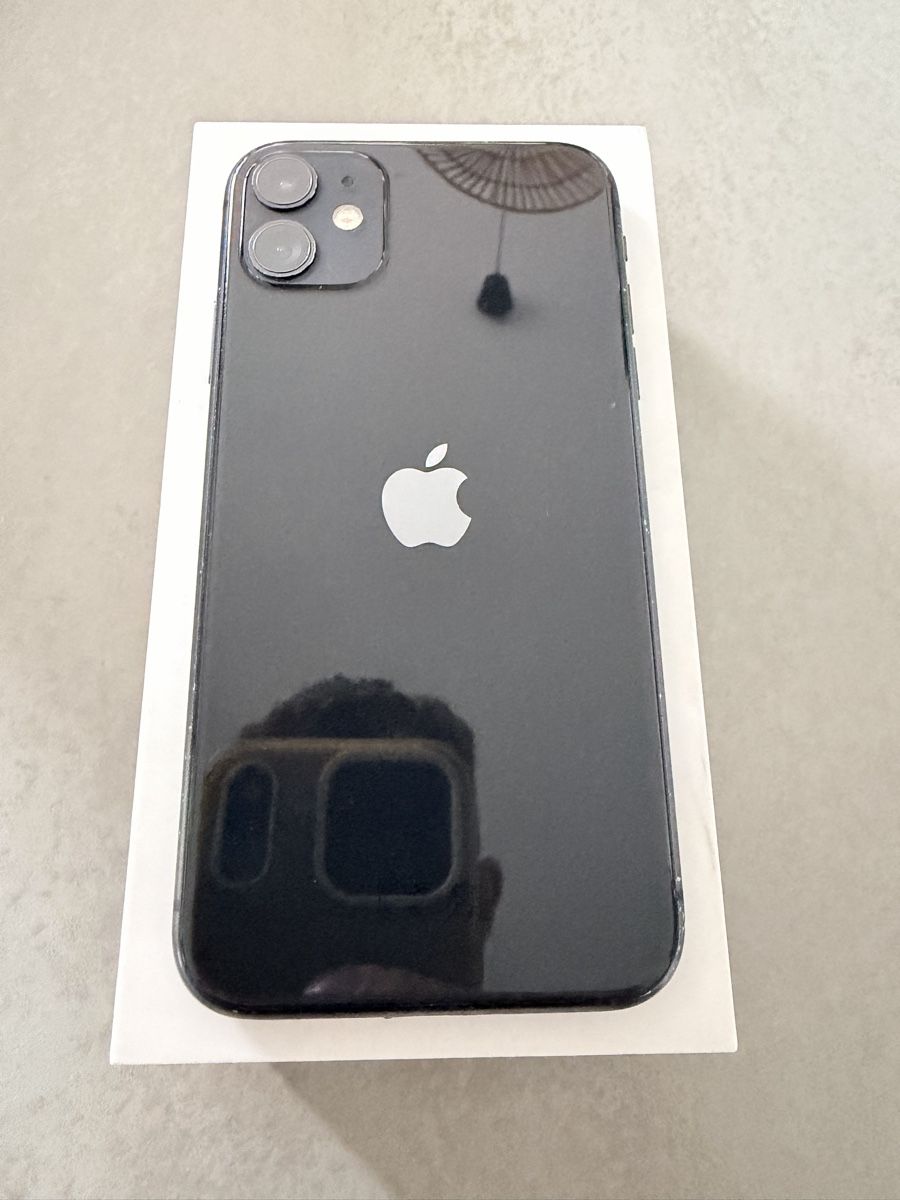Apple Telefoni cellulari / Smartphones: iPhone 11 noir  – Usato da Pully venduto da Valoudu42 1