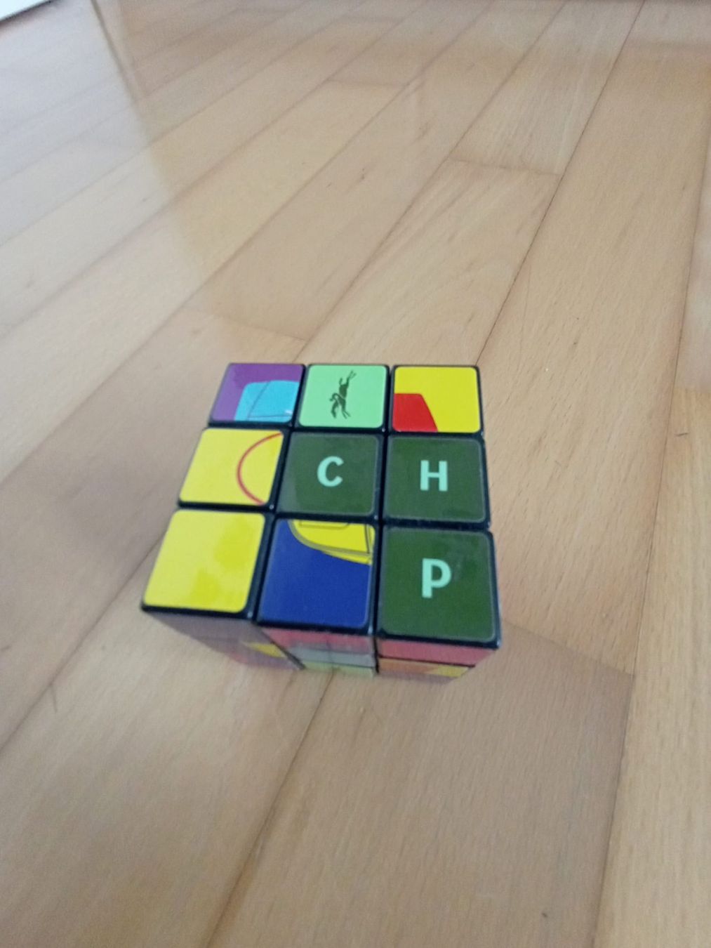 Giocattoli: Rubics Cube Longchamp – Usato da Wädenswil venduto da Mirm1.0 1