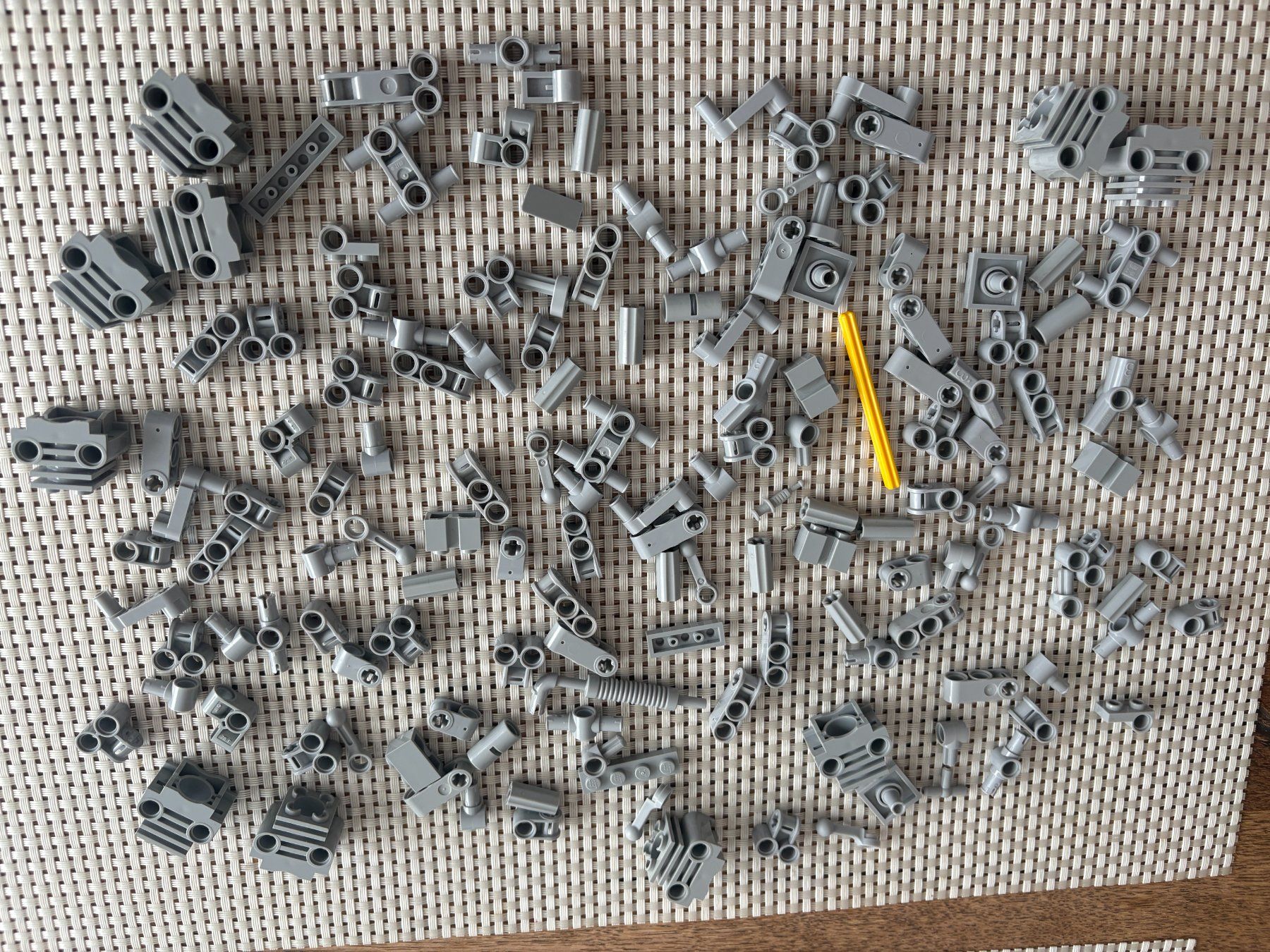 Lego Kit di costruzioni: Lego Technik hellgraue Verbinder Verbindungen LotP – Usato da Buochs venduto da Techtelmechtel