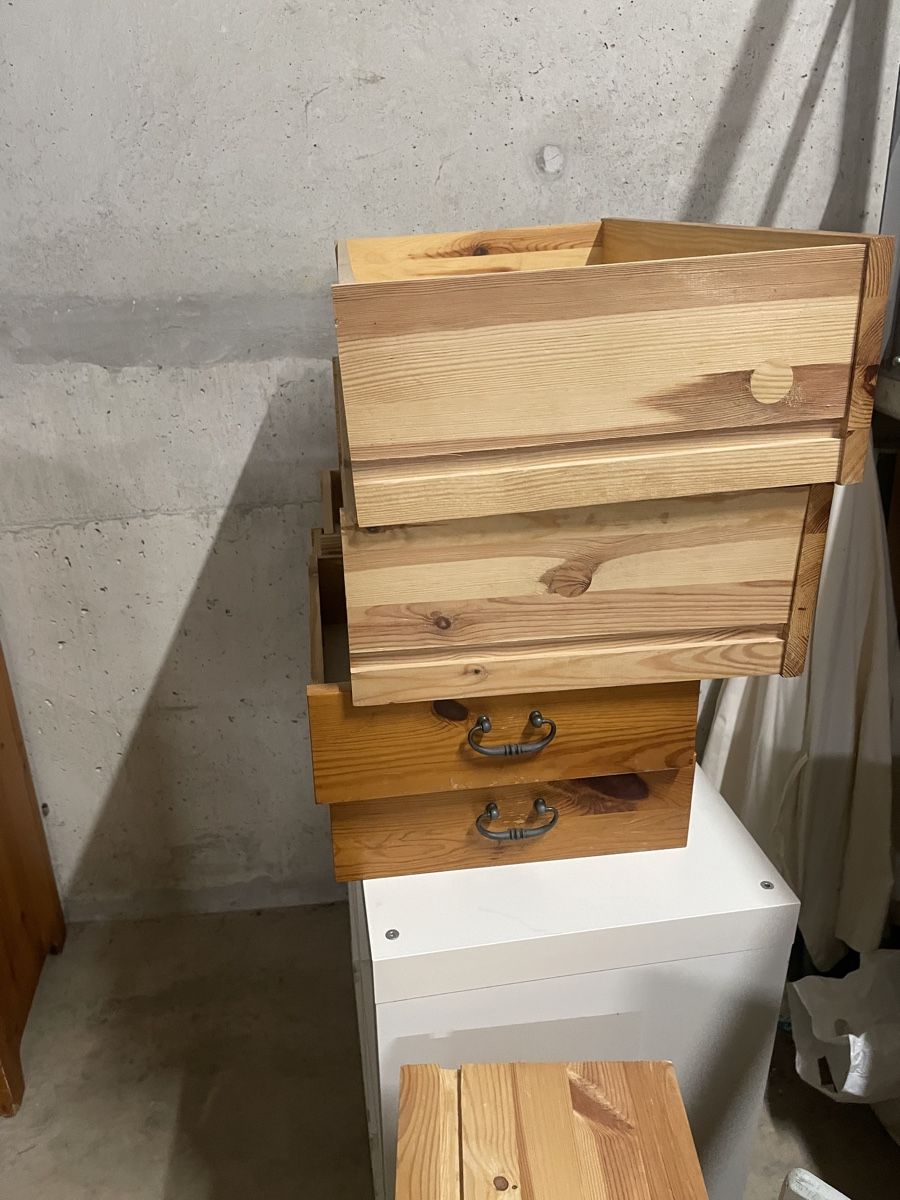 Cassettiere: Commode en bois à tiroirs – Usato da Satigny venduto da mad_p6bz 2