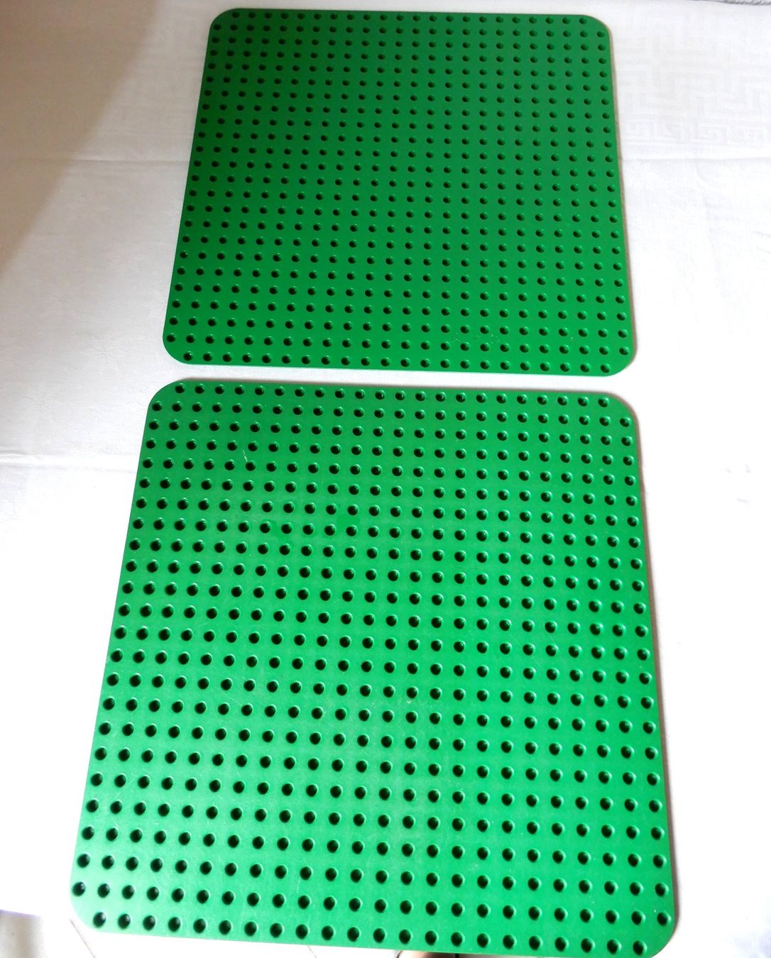 Lego Kit di costruzioni: Lego-DUPLO 2 grosse Bauplatten, 38 x 38 cm – Usato da Senèdes venduto da tintinette43 1