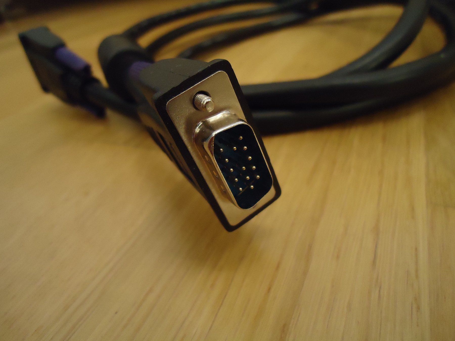 Hama Cavi: HAMA VGA Kabel 1.8m – Usato da Emmenbrücke venduto da BlSi 1