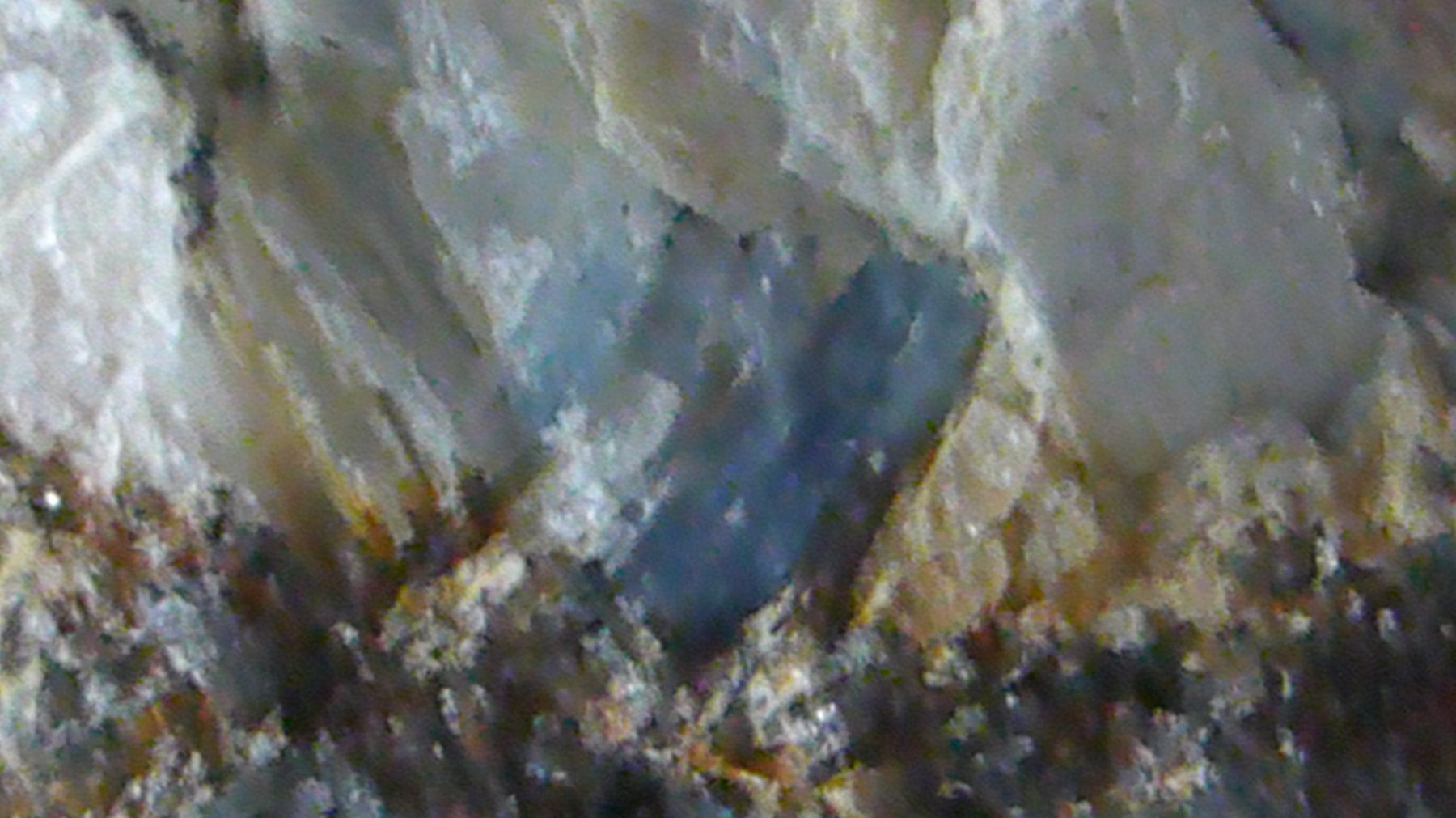 Minerali & Pietre curative: Kristalle: Disthen, Tessin – Usato da Triengen venduto da Nussbaum14 3
