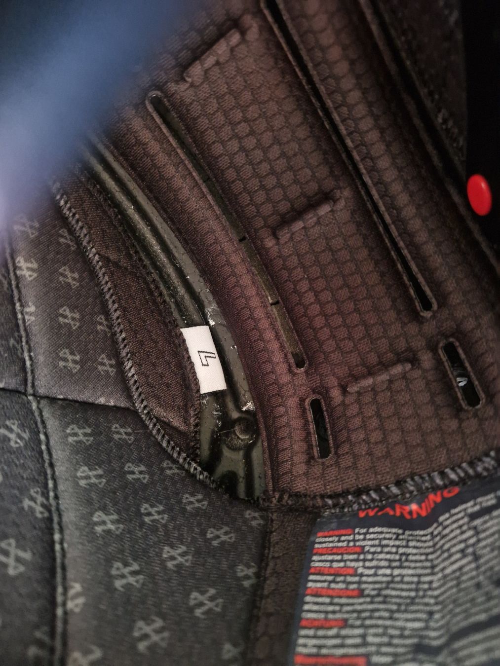 Caschi & visiere: casque de moto  – Nuovo (secondo la descrizione) da Neuchâtel venduto da allen07 5