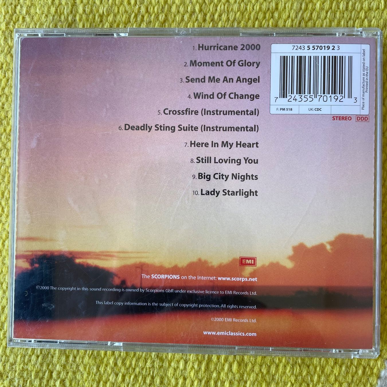 CD: SCORPIONS-MOMENT OF GLORY – Usato da Rorschacherberg venduto da CD-Roli 1