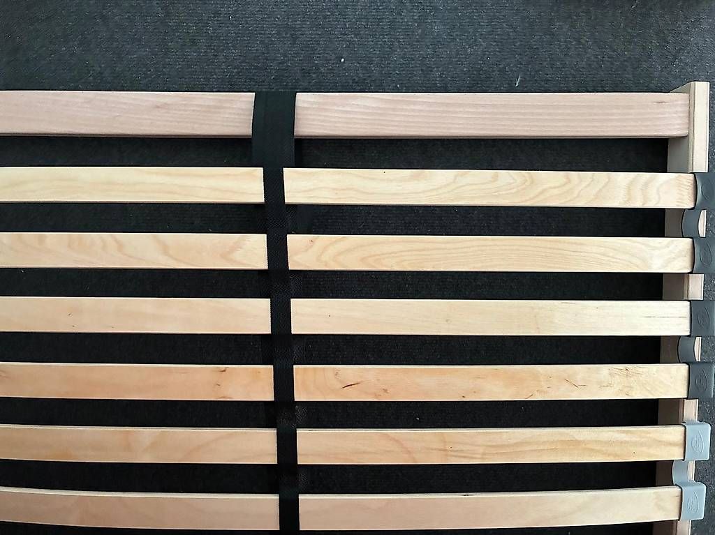 Reti a doghe: Lattenrost neu mit matratze 90cm x 2m – Usato da Ittigen venduto da san_jsg9 1