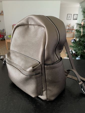 Petit Sac à dos élégant couleur bronze - PARFOIS