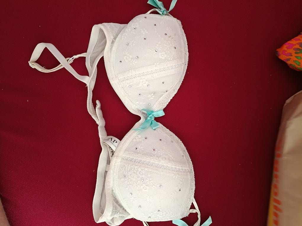 Sonstige Unterwäsche: Reggiseno – Gebraucht aus Bellinzona von Jenros83