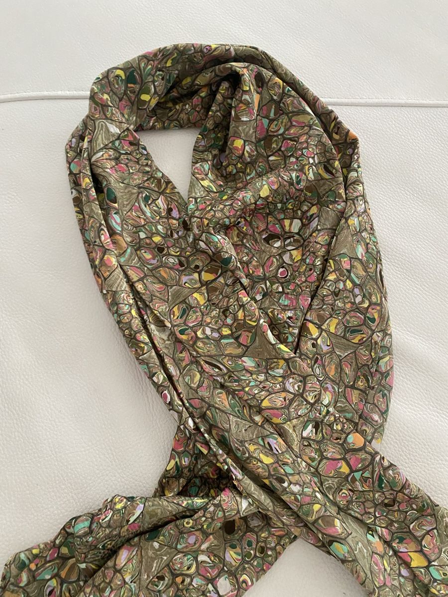 Foulard & Sciarpe: Seiden Schal 🌸 – Usato da Opfikon venduto da Luis144