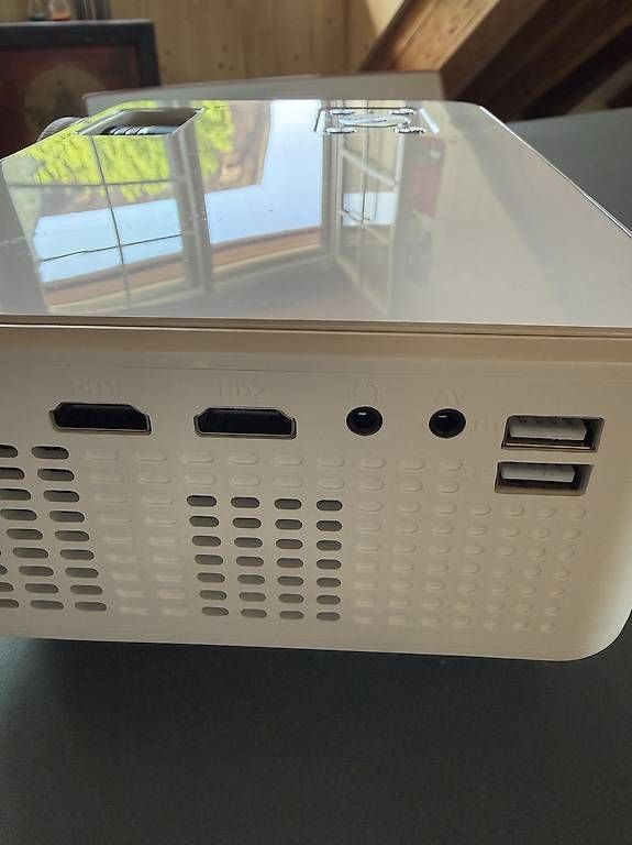 Vidéoprojecteurs: Mini Beamer 4k - never used  – D'occasion à Kappel am Albis par simbiosi 2