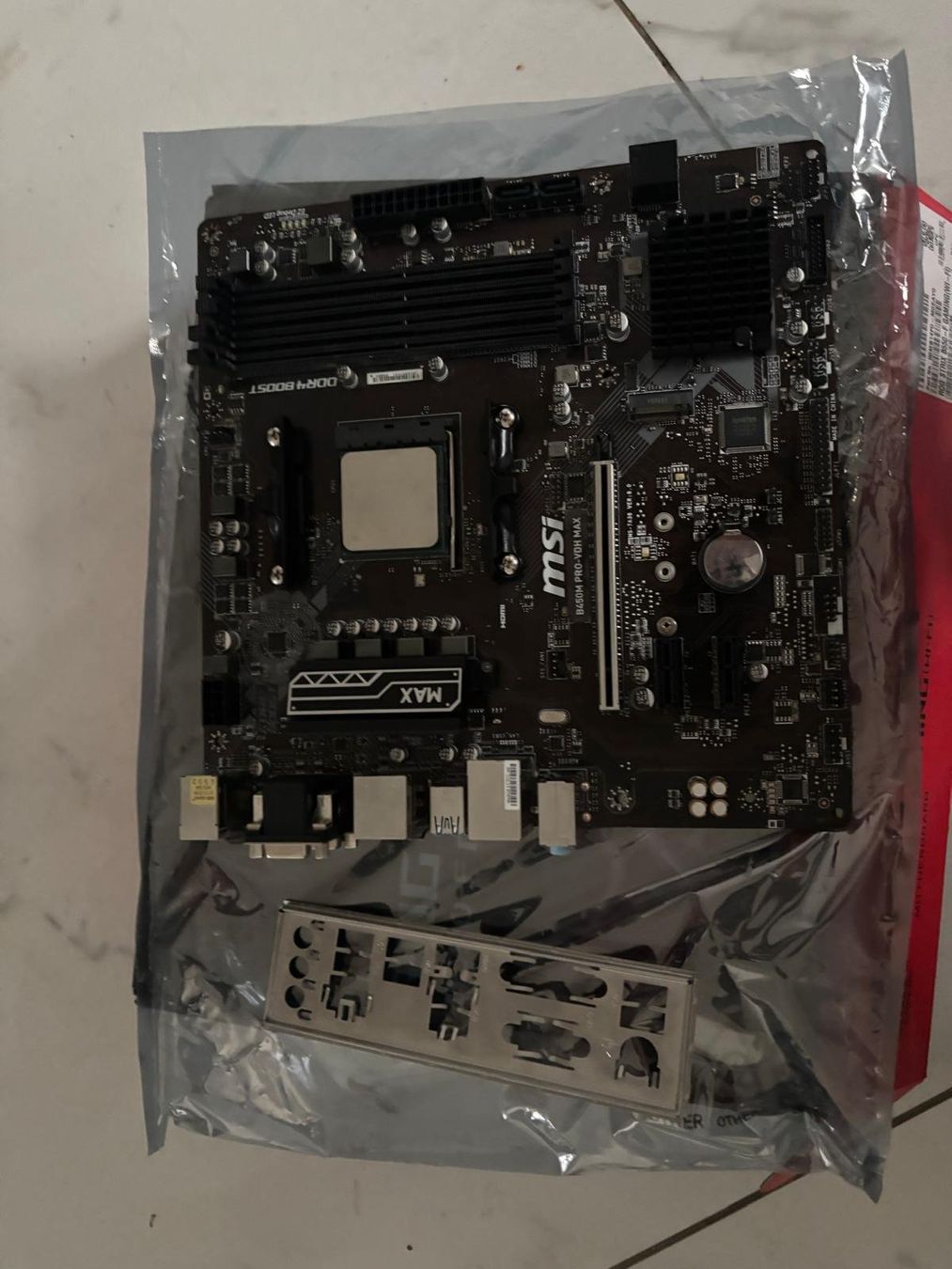 MSI Mainboards: MSI Mainboard + CPU 5 AMD Ryzen – Gebraucht aus Naters von zub_zrz8