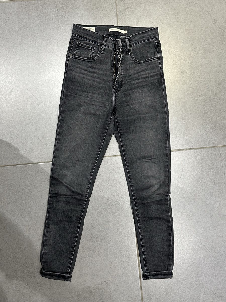 Levi's Jeans: Jeans levi’s 27/28 – D'occasion à Enney par pet_qd9b