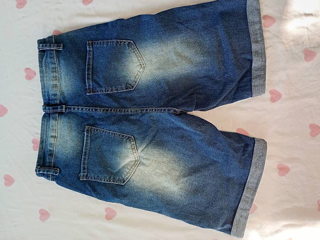 Pantalons: Kurze Hosen  – D'occasion à Gelterkinden par leo_9z8m 1
