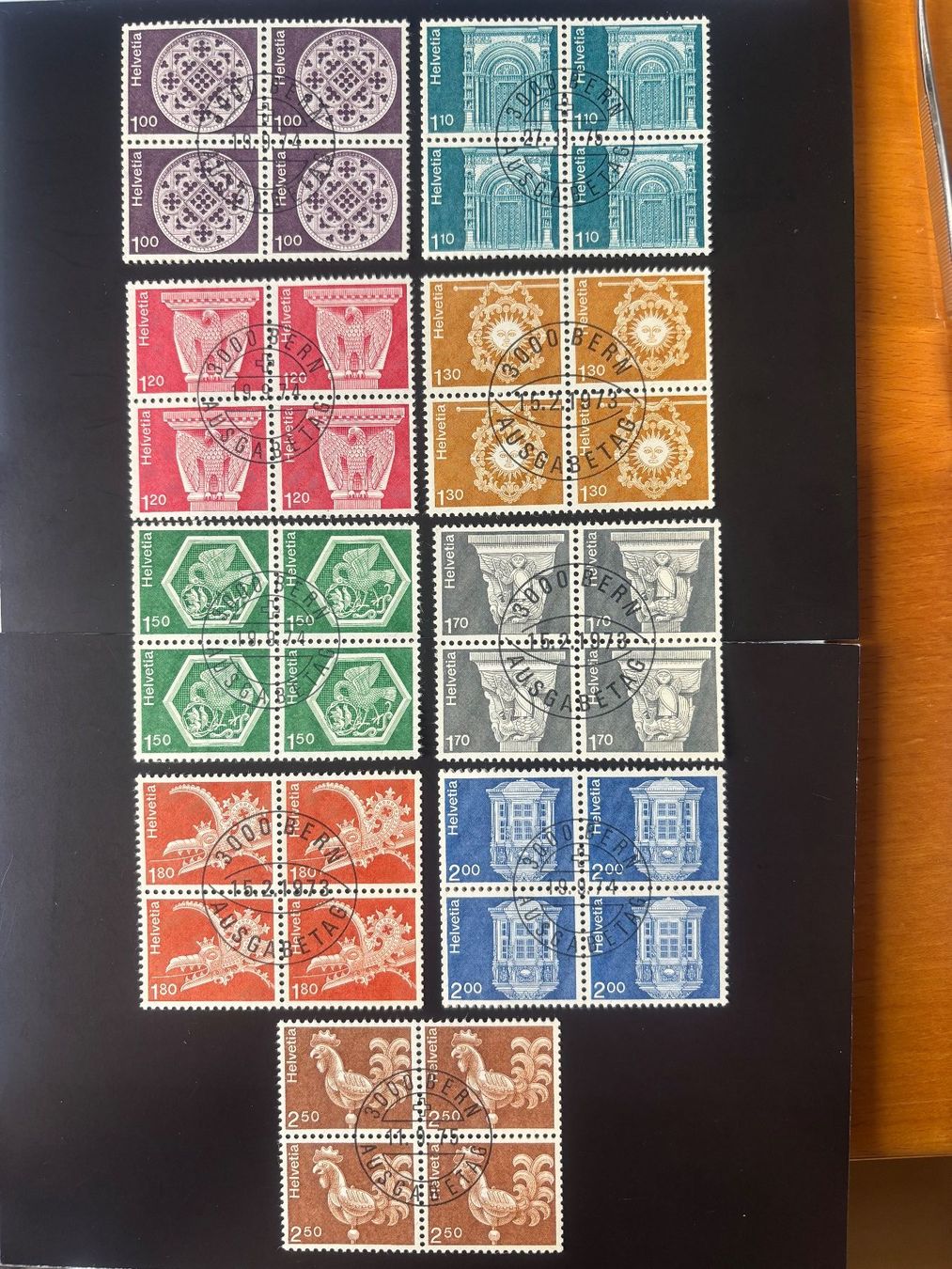 Tutti i francobolli: CH1973 - Série ind + bloc de 4 - Architecture Zu 534-542 – Usato da Bulle venduto da Claude1630 2