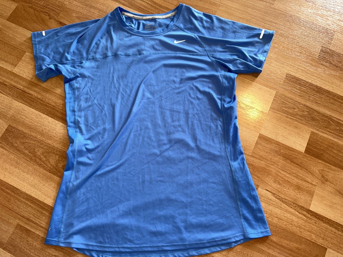 Nike T-shirt: Nike Dri-FIT T-Shirt, hellblau, Grösse L – Usato da Heiden venduto da fam_797q