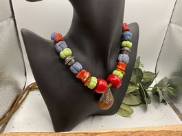 Ethnokette aus versch. Materialien