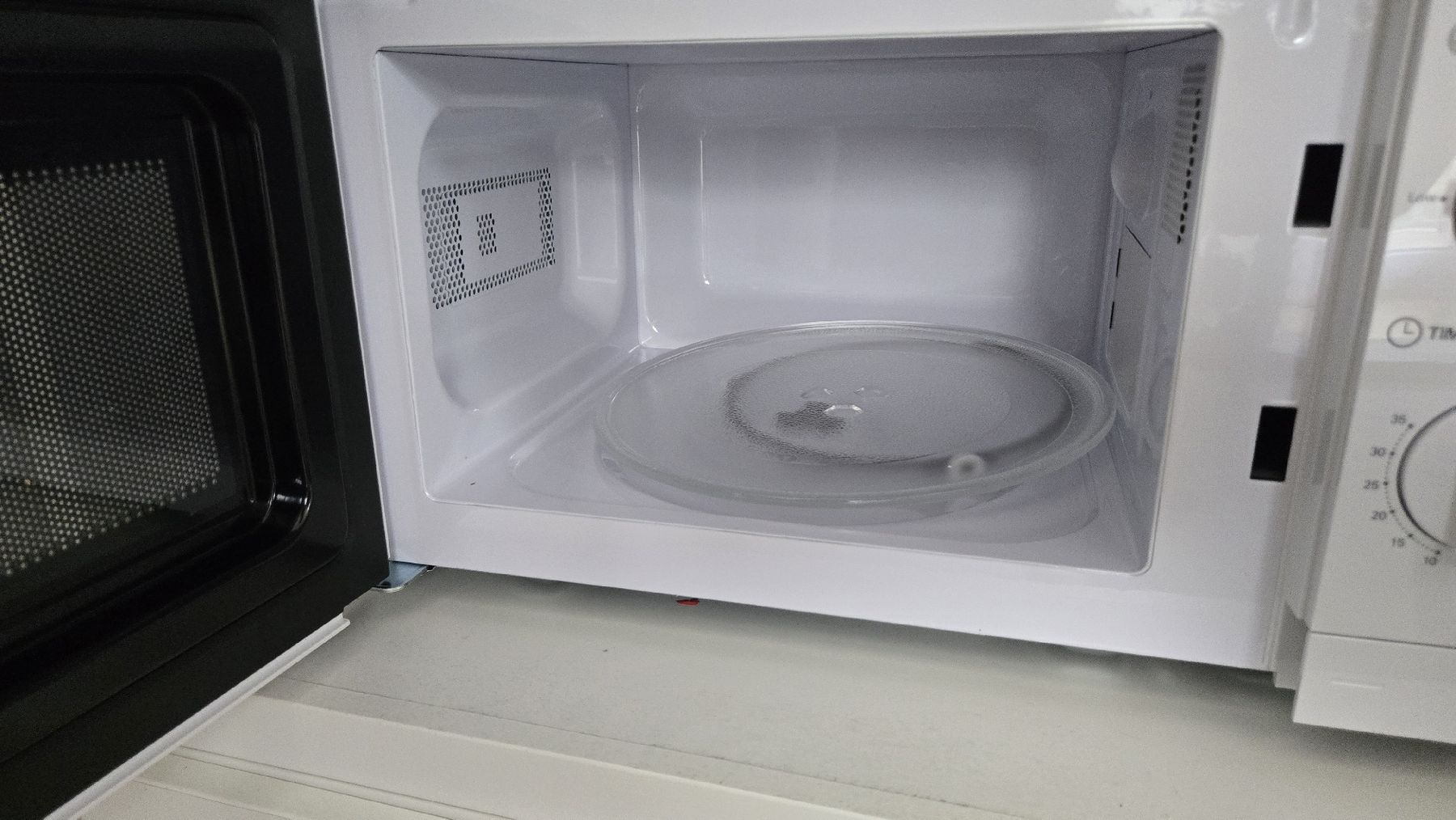 Elettrodomestici da cucina: OK. Mikrowelle OMW 2022 W CH – Nuovo (secondo la descrizione) da Zürich venduto da seb_ln82 1