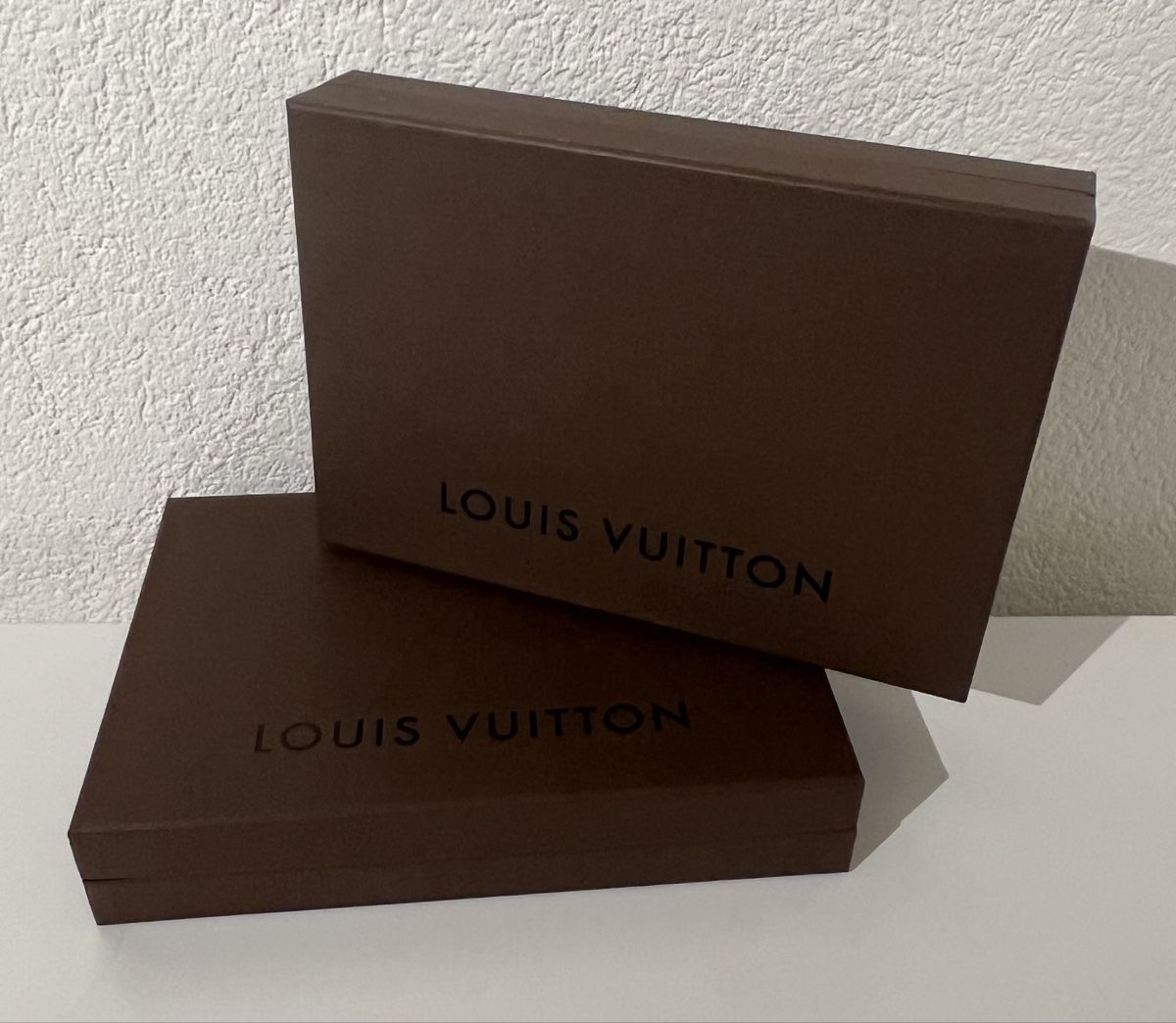 Sonstige Dekorationen & Accessoires: Boîte en carton LV – Gebraucht aus St-Pierre-Clages von ste_xk6p 3