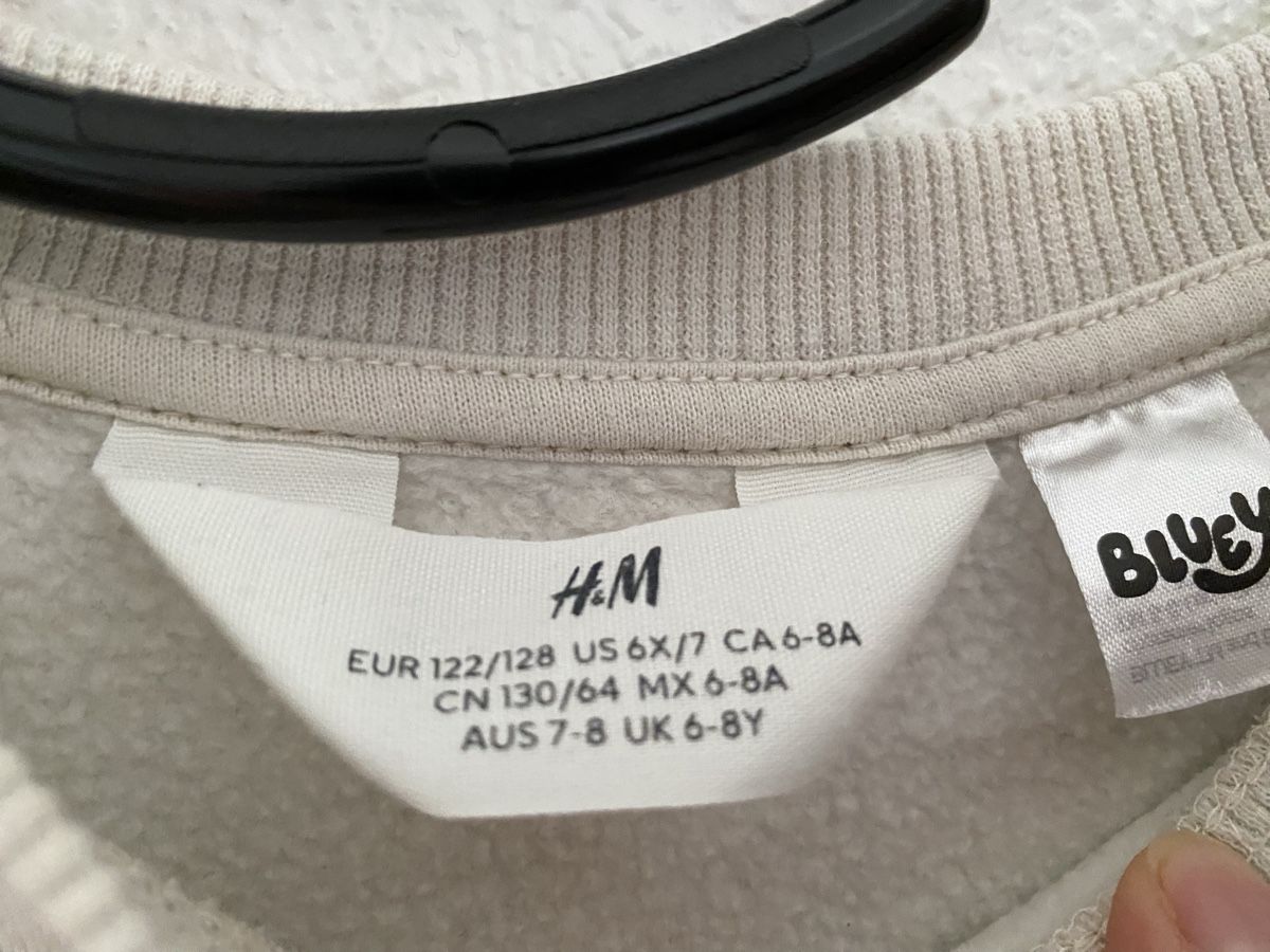 H&M Pullover & Sweatshirts: Sweats Bluey Cinnamorol Taille 128 – Gebraucht aus Lignières von The_assistant 6