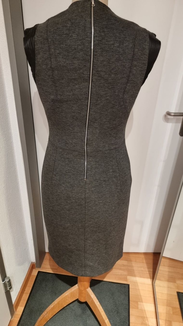 Sandro Vestiti: Sandro Kleid – Nuovo (secondo la descrizione) da Riedikon venduto da Winter21. 3
