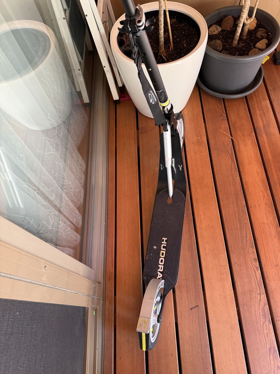 Hudora Fahrzeuge für Kinder: Trottinett HUDORA fast neu – Gebraucht aus Basel von svetlana010 3