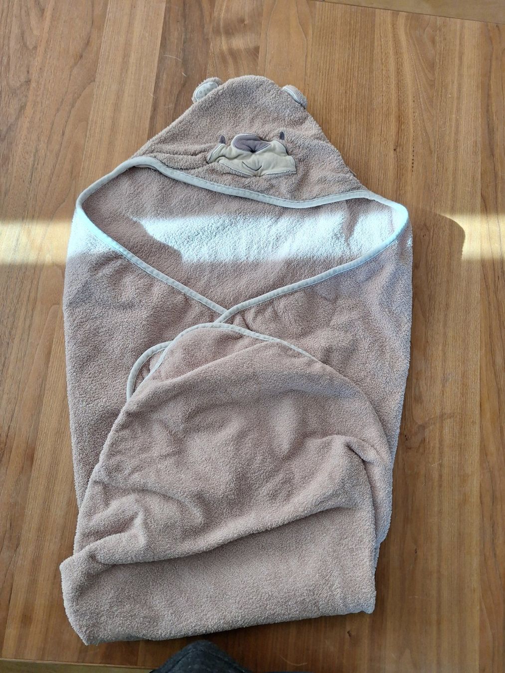 Badetücher: Baby Frotteetuch mit Bär – Gebraucht aus Zürich von Candid85