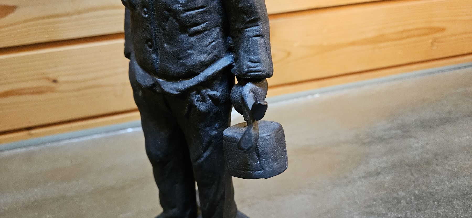 Figuren: Gusseisen Figur  ca. 25cm hoch. – Gebraucht aus Bözberg von L-G 4
