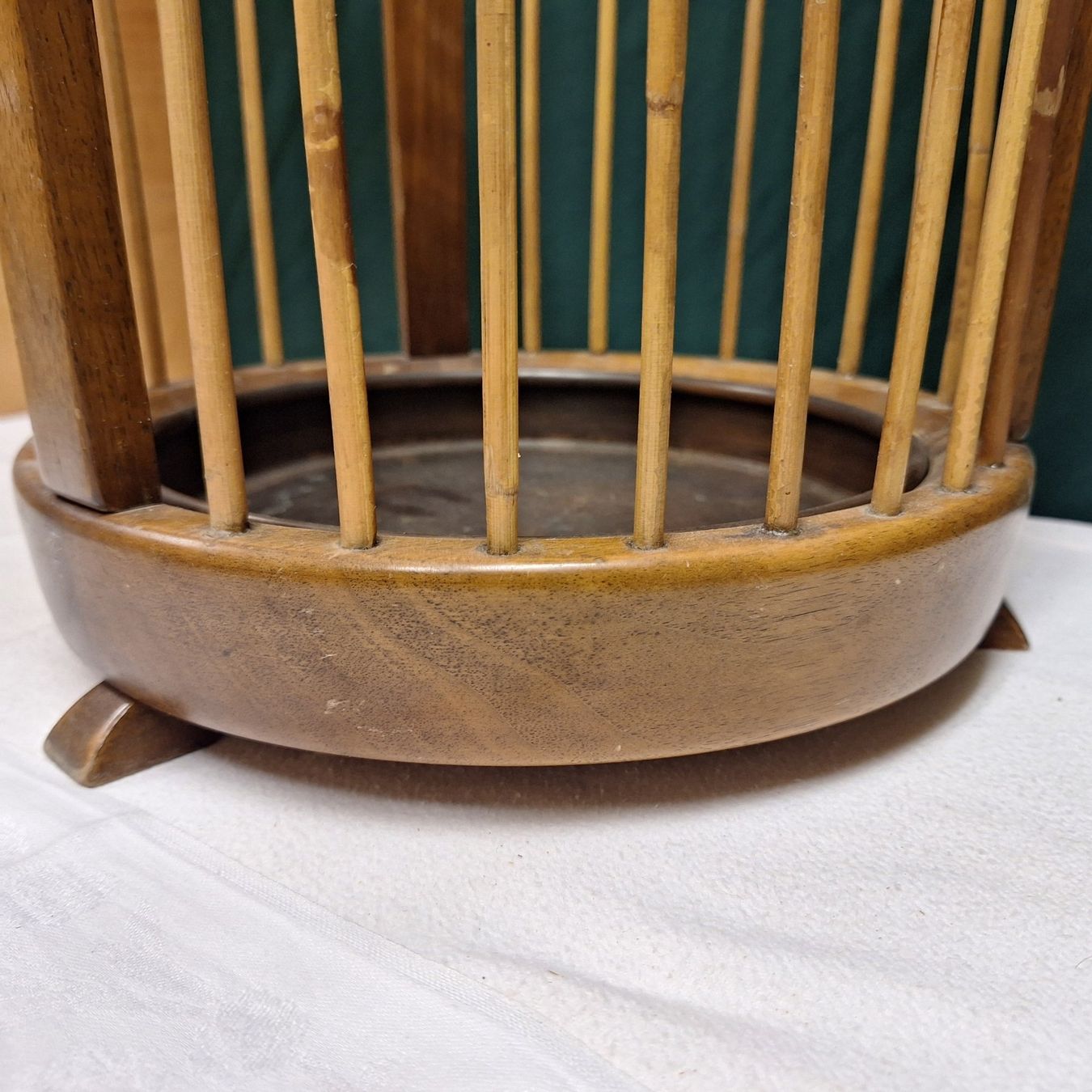 Sonstige Büroeinrichtungen: Vintage, nostalgischer Gehstock oder-Schirmständer – Gebraucht aus Winterthur von Goldpipau 7