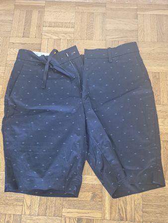 Short Uniqlo Homme, Taille M, Slim Fit, État Neuf