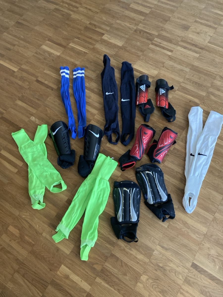 Nike Schutz & Schoner: Schienbeinschoner Stulpen Kinder – Gebraucht aus Männedorf von Larimar4